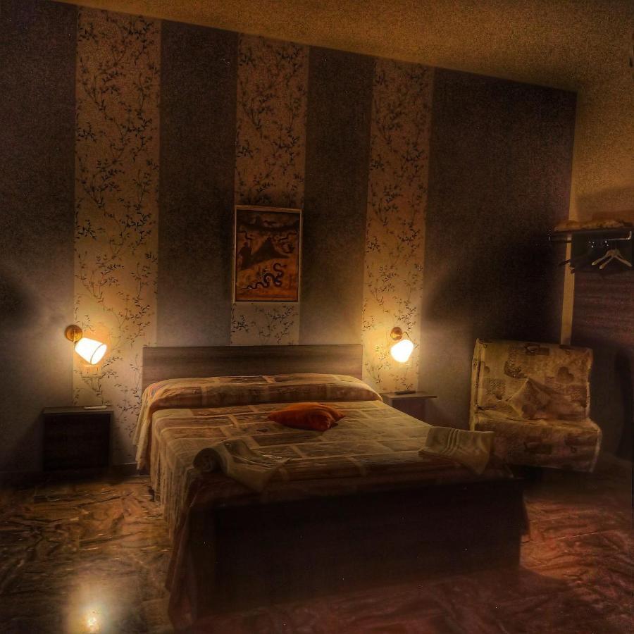 Little Hot@L Otel Pompei Dış mekan fotoğraf